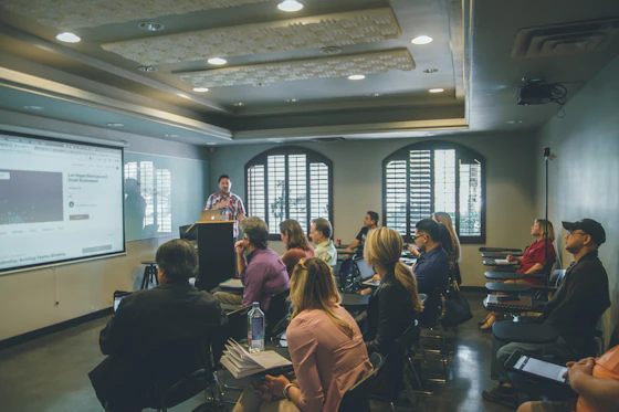 Educación financiera para empresarios — talleres y capacitación
